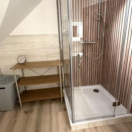 Doppelhaushaelfte Duenenrose, グロヴェ